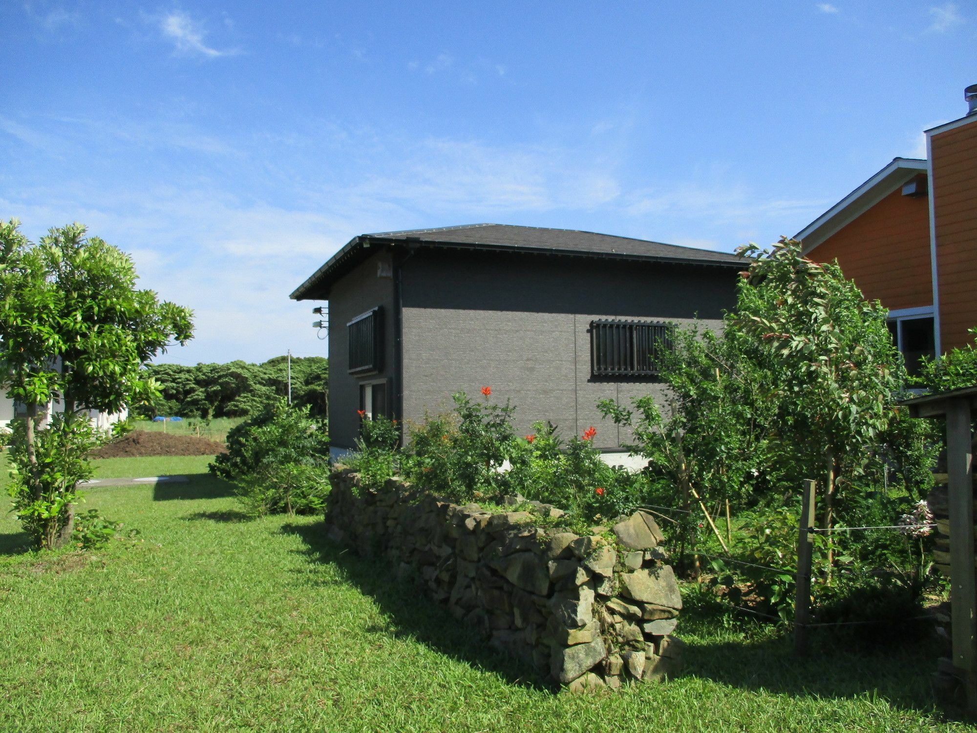 Cottage Orange House Yakushima Yakushima (Kagoshima) Exterior foto